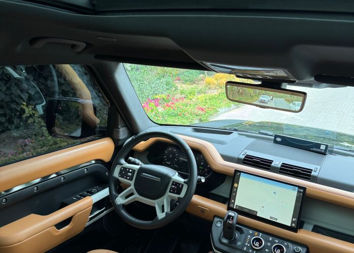Land Rover Defender P110 2024 (3)